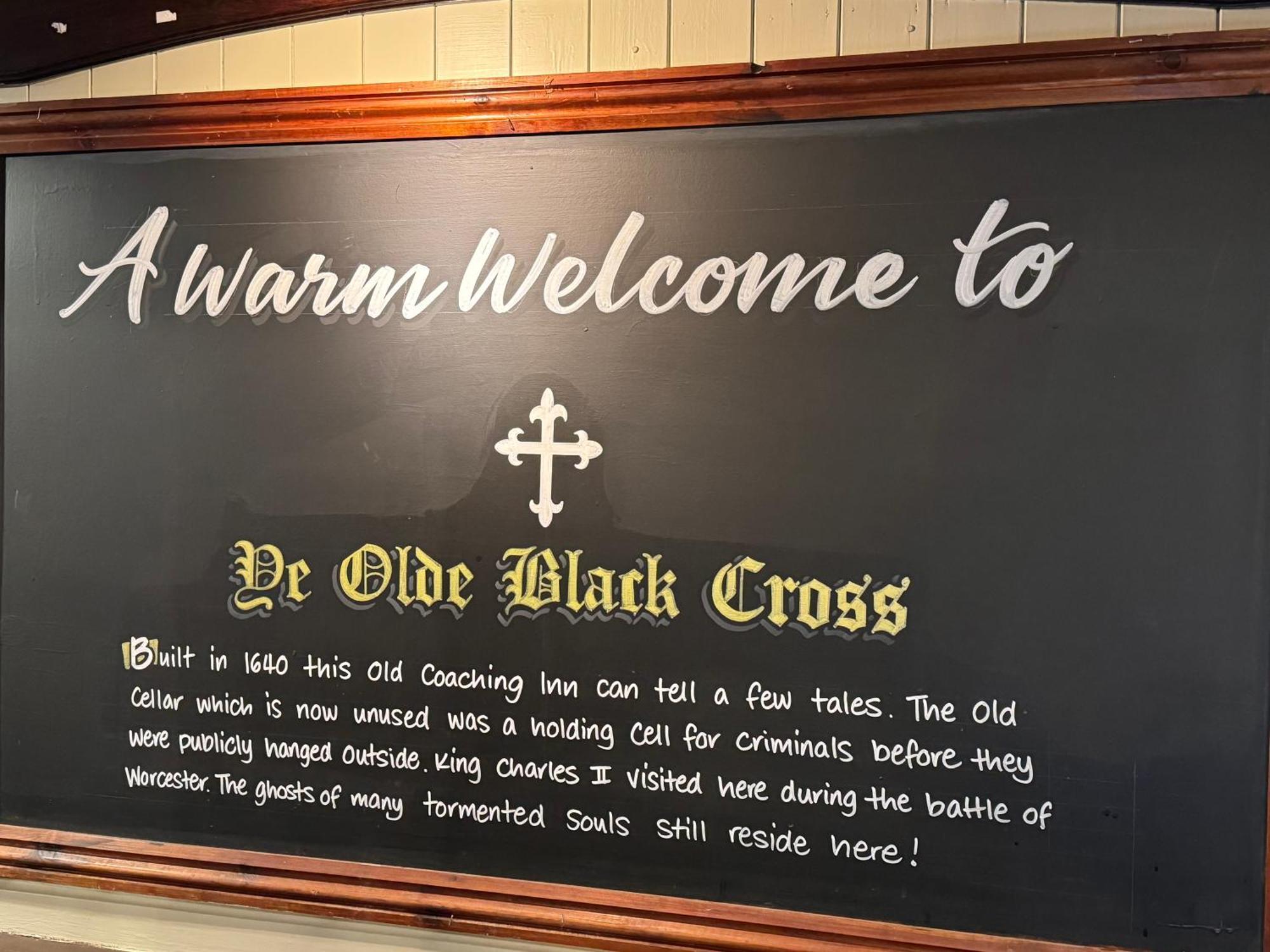 برومسجروف Ye Olde Black Cross المظهر الخارجي الصورة